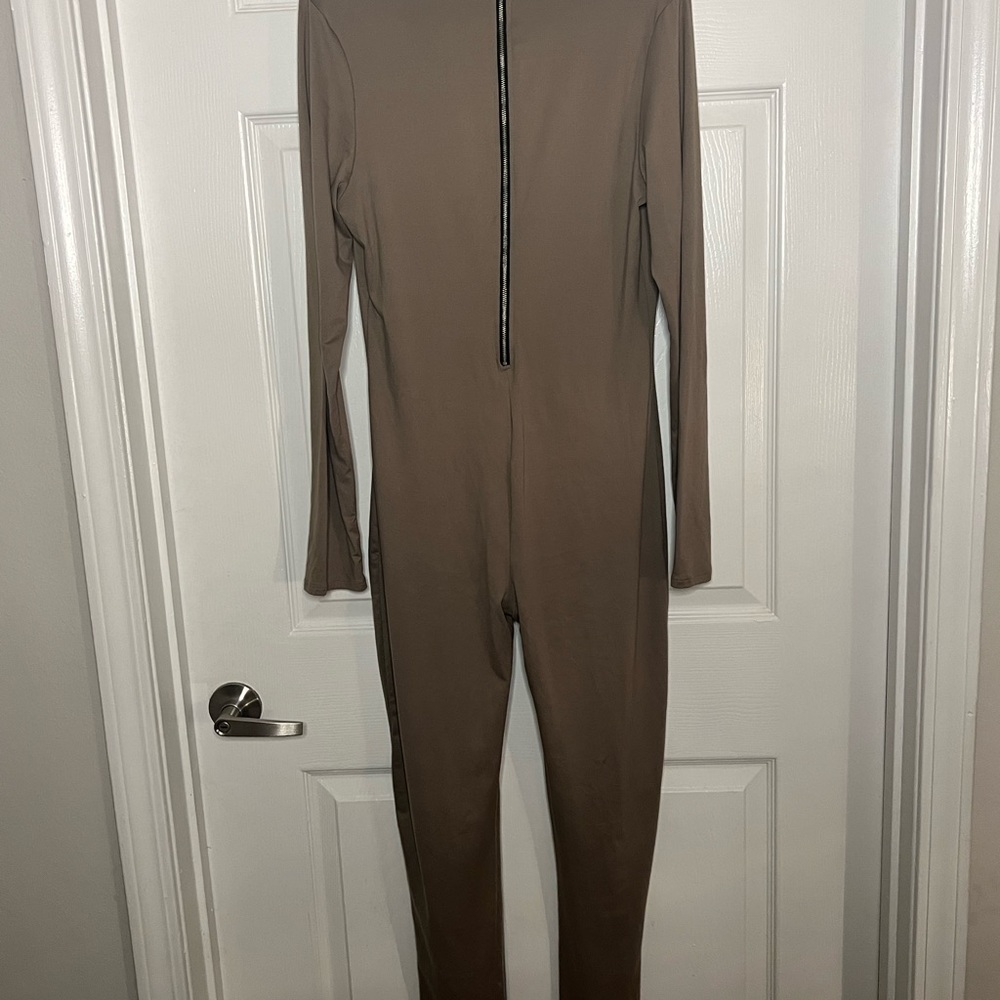 Fashion Nova Mocha jumpsuit - Picture 3 of 4
